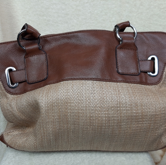 SOLD Call it spring shoulder bag - like new - Picture 2 of 12